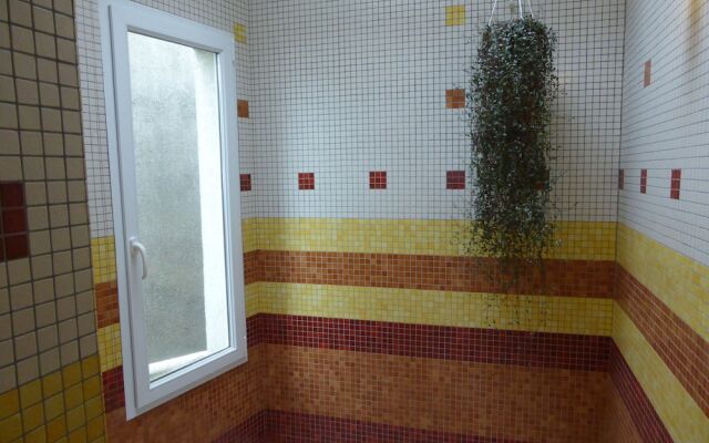 Une chambre a Neuilly