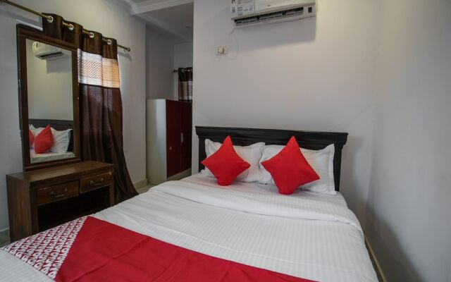 OYO 13251 Hotel Three Castles Deluxe