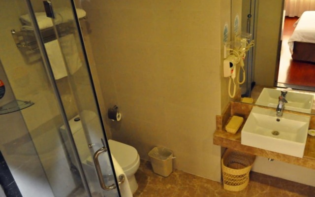 GreenTree Inn Guangdong Guangzhou Baiyun Avenue Yongping Business Hotel