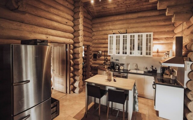 Fjordhygge, Cozy Log Retreat Near Sea & Forest - Sauna & Outdoor Living