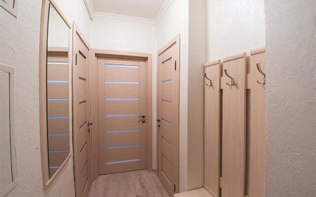Apartment on Doroshenka 12