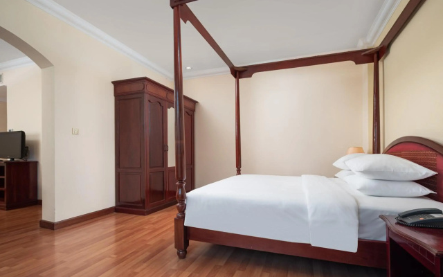 Angkor Holiday Hotel