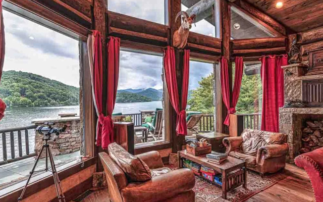 Forge Lake Lodge in Topton