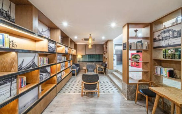 Rezen Select  Hotel (Gulangyu Pier Sea View)