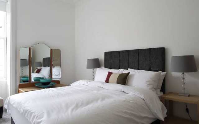 2 Bedroom Bruntsfield Apartment