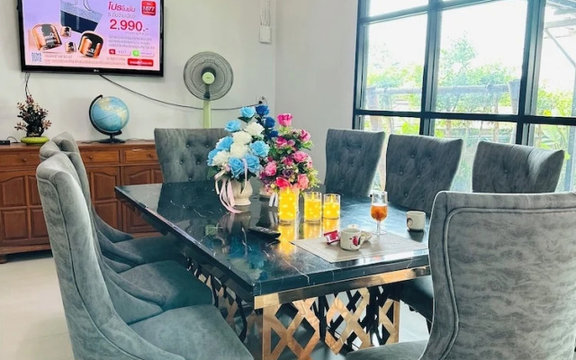 Service apartment lampang
