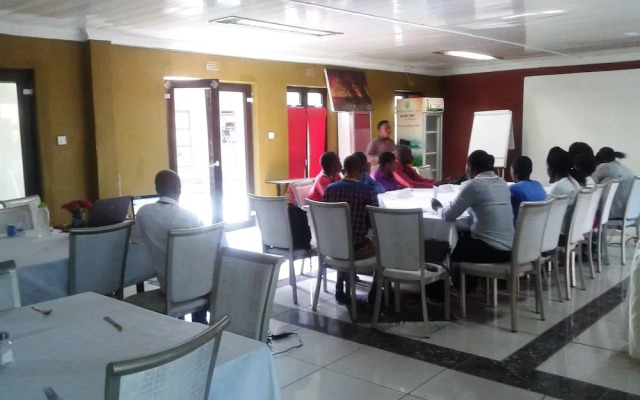 Gumare Executive Lodge