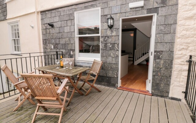 24 Foss Street