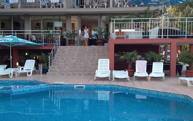 Tia Maria Hotel