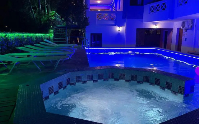 Romantica Hotel Apartments