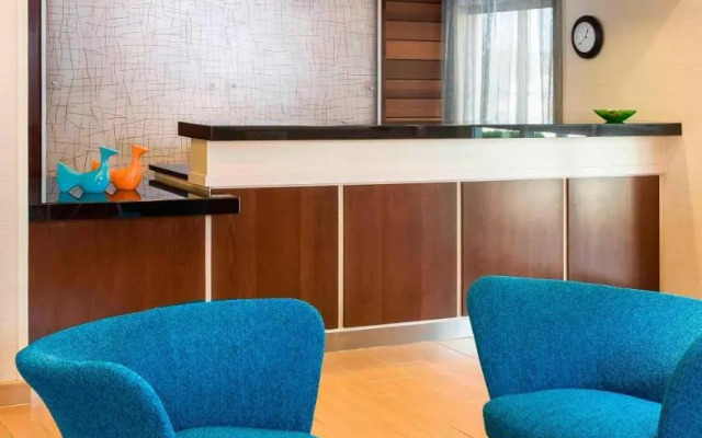 Fairfield Inn & Suites Holland