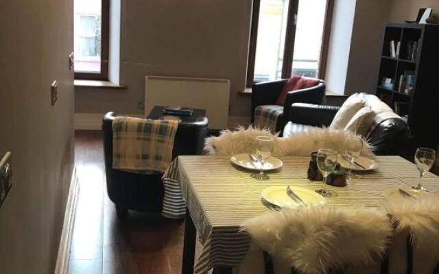 Centre of Dingle Town - Luxury Holiday Apartment