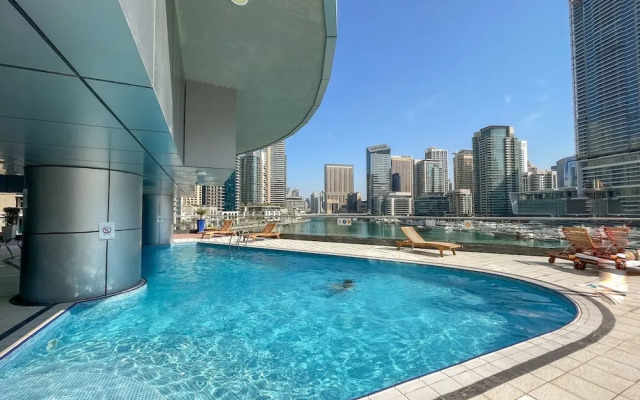 Refined 1BR Retreat in The Point Tower - Marina