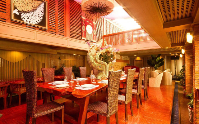 Khum Jao Luang Boutique