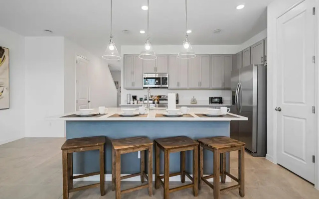 634 Longboat Drive