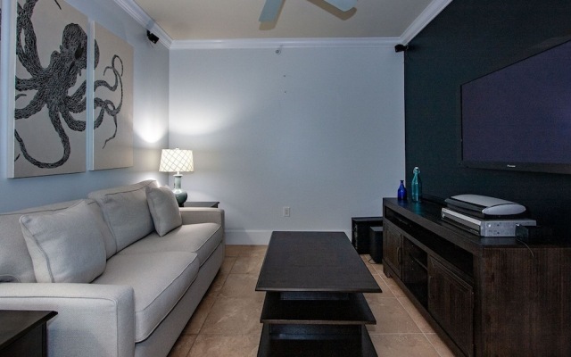 Crd0902 3 Bedroom Condo