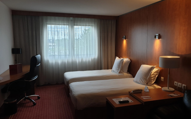 Le M & Spa Bordeaux Aéroport by Hôtels & Préférence