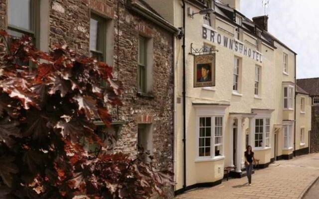 Browns Tavistock