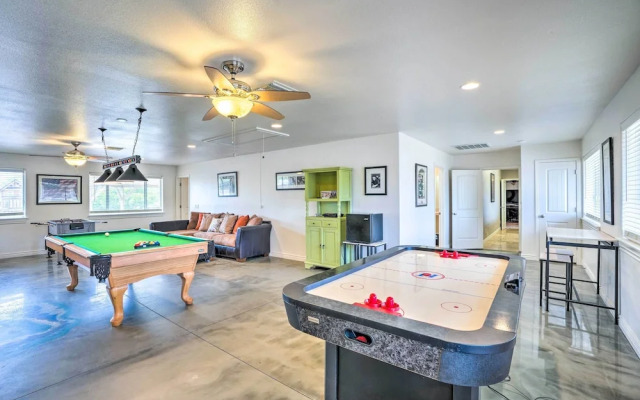 Modern Glendale Desert Destination w/ Patio!