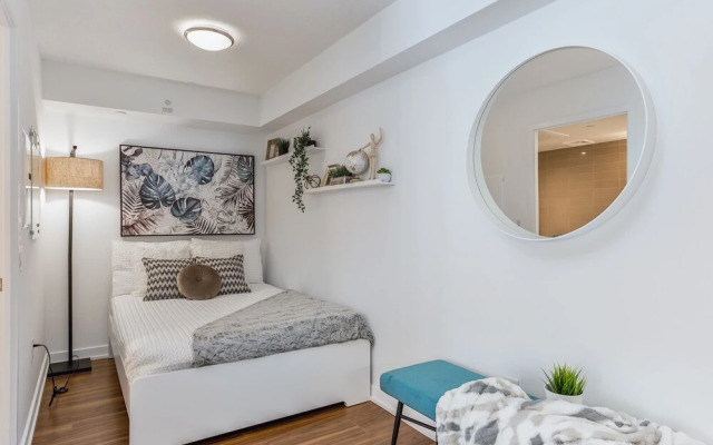 Premier High-Rise Downtown Suites