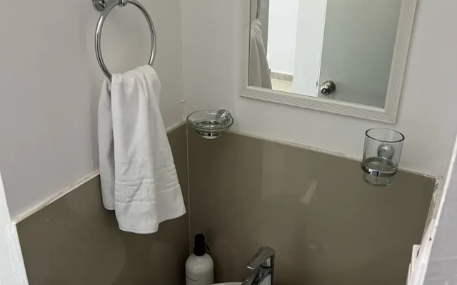 Antonio's Miramar Hotel