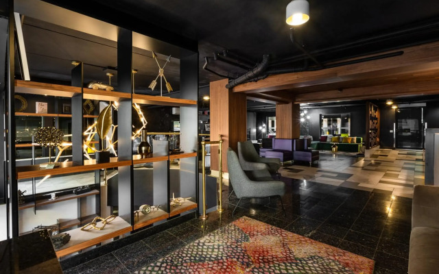 Empire Suites