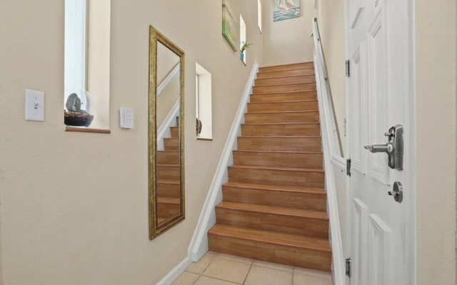 Beautiful 2BR in Silver Terrace