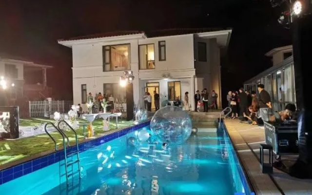 Qinyuan Lake View Pool Villa – Pool – Suzhou