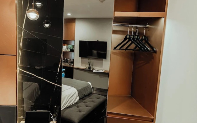 Hotel 433