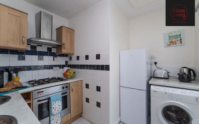 One Bedroom Apartment by Klass Living Serviced Accommodation Coatbridge - Albion Apartment with Wifi and Parking