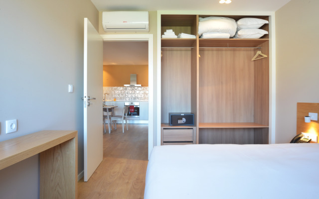 Spot Family Apartments