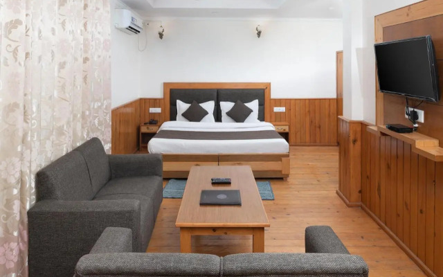 The Posh Hotel near Mall Road with Hassle Free Covered Parking