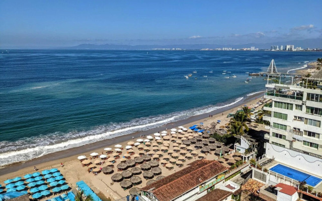 Luxe Puerto Vallarta Condo, Steps From it All