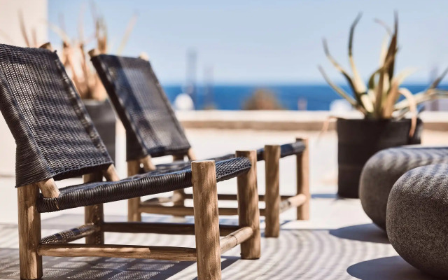 Serenity Suite Milos