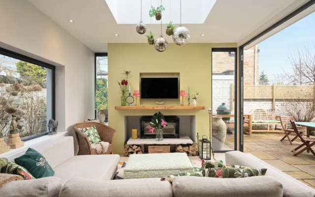 Eskbank Terrace Spacious House