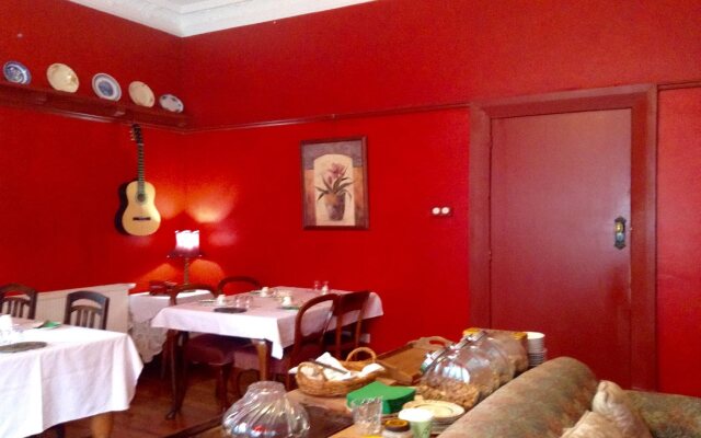 Albatross Inn Bed & Breakfast