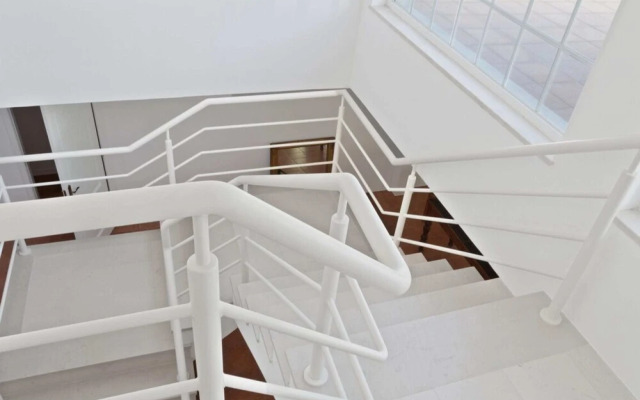 Luxury Golf Villa for 10 w Private Garden & Pool