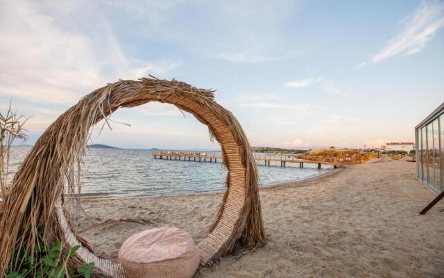 Anda Beach Bistro & Rooms