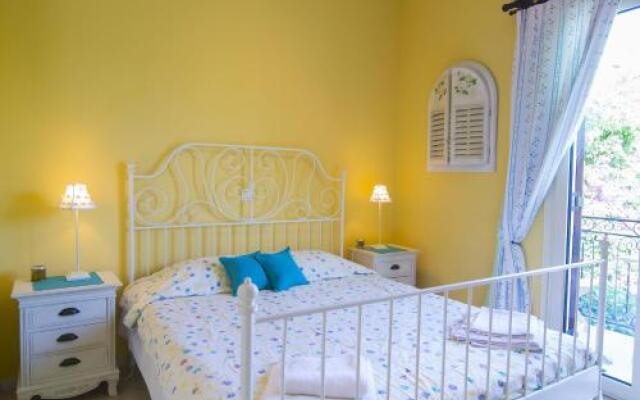 Yiannas Studio