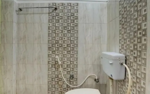 Executives Palace by OYO Rooms