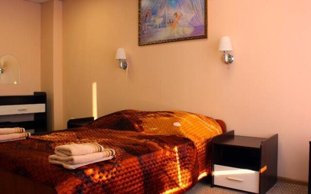 Guris Hotel - Hostel