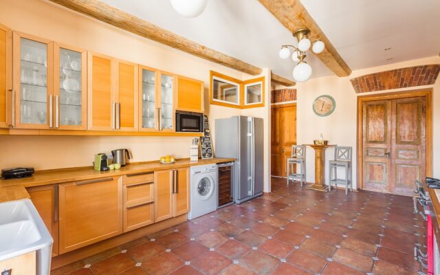 Griboedov Loft Apartments K47
