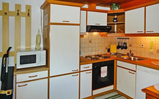Apartment in Fügen with parking space