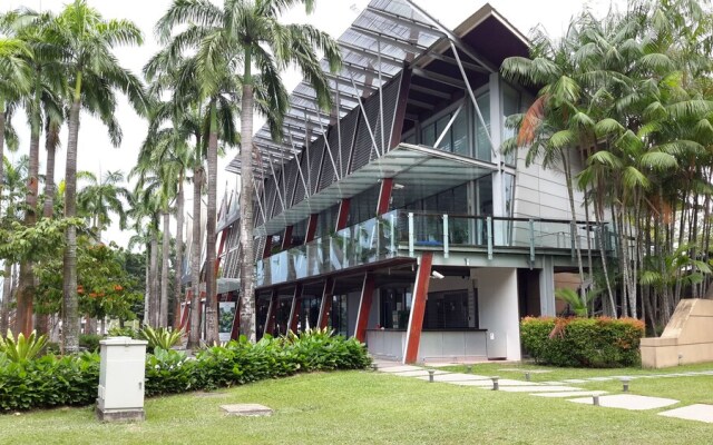 Happy Home At Teega Residence