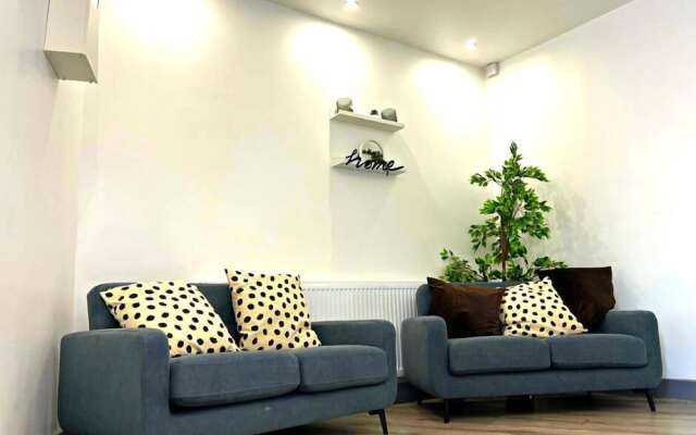Darlington Suites by SA Stays