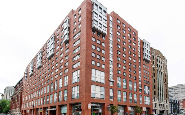 Montreal Convention Centre Apartments