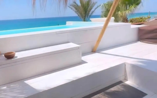 Playa Paraiso Beach Resort