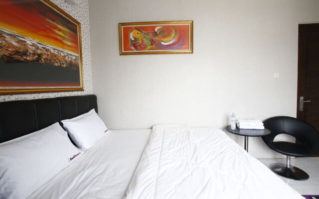 RedDoorz @ Slipi Jaya