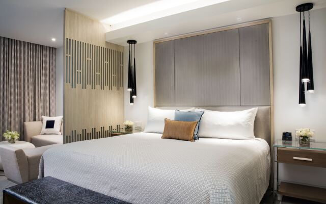 H2O Suites - Adults Only