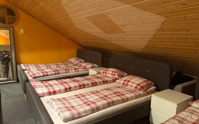 Arctic Skyview Retreat in Tromso - With Parking